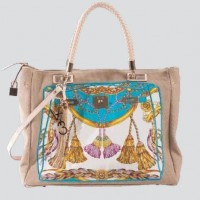 Model Foulard bag 260€
