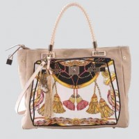 Model Foulard bag 260€